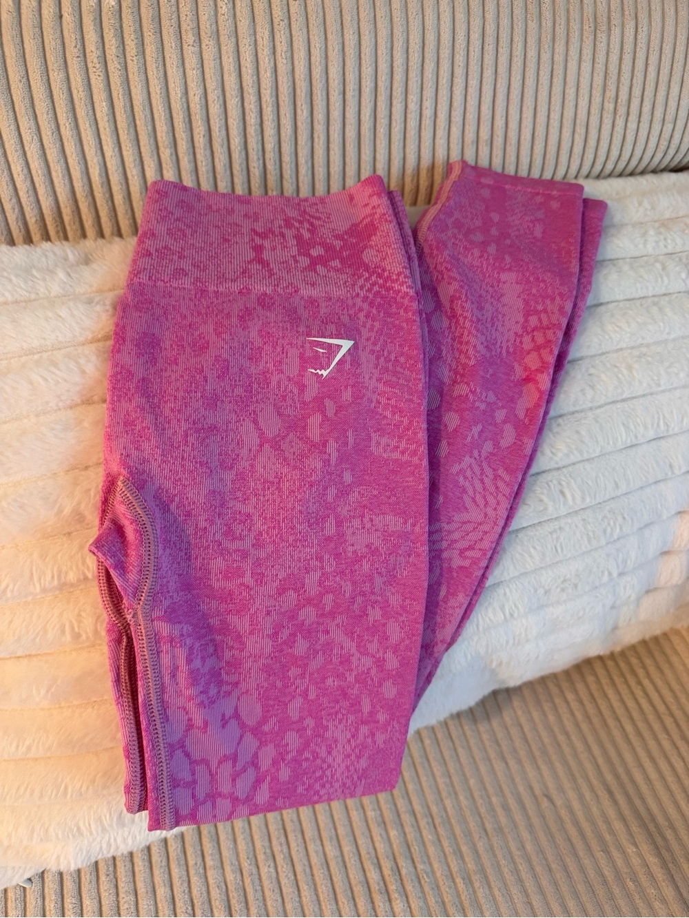 Adapt X Whitney Animal Seamless
Leggings
Sour Pink/Vibrant Pink | S